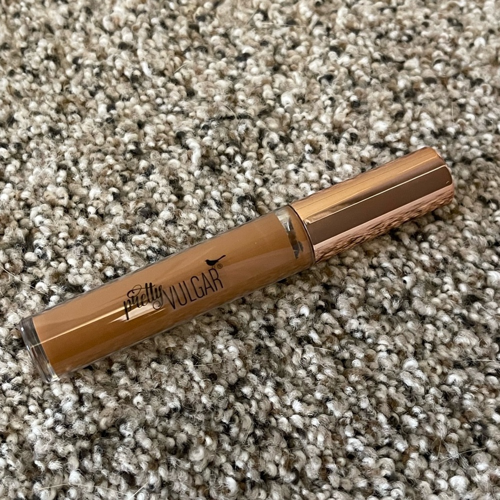 Pretty Vulgar concealer - shady lady